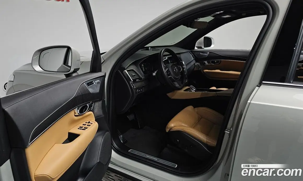 Volvo XC90 2022 2.0 автомат (гидро), фото 13