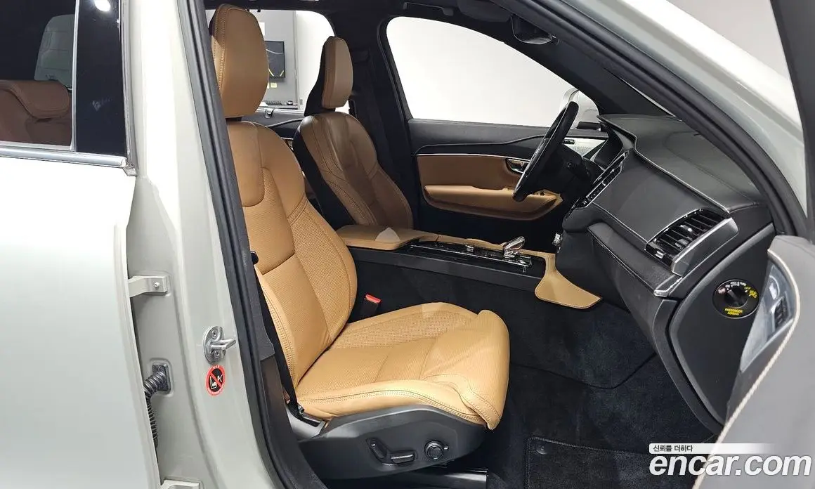 Volvo XC90 2022 2.0 автомат (гидро), фото 16