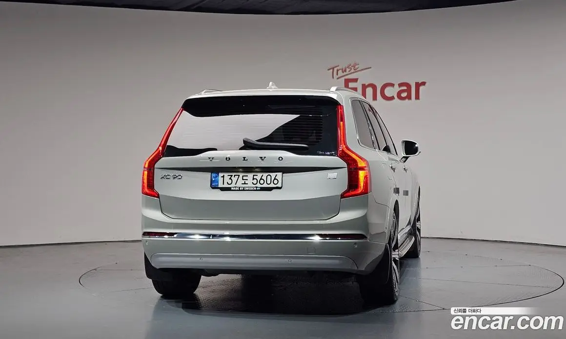 Volvo XC90 2022 2.0 автомат (гидро), фото 4