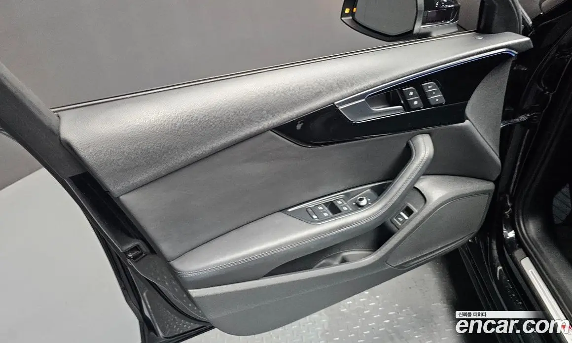 Audi A4 2021 2.0 автомат (гидро), фото 14