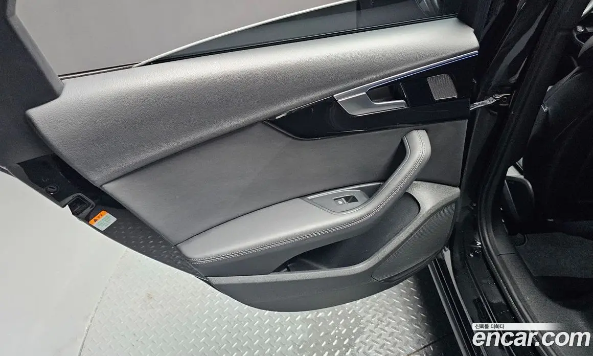 Audi A4 2021 2.0 автомат (гидро), фото 15