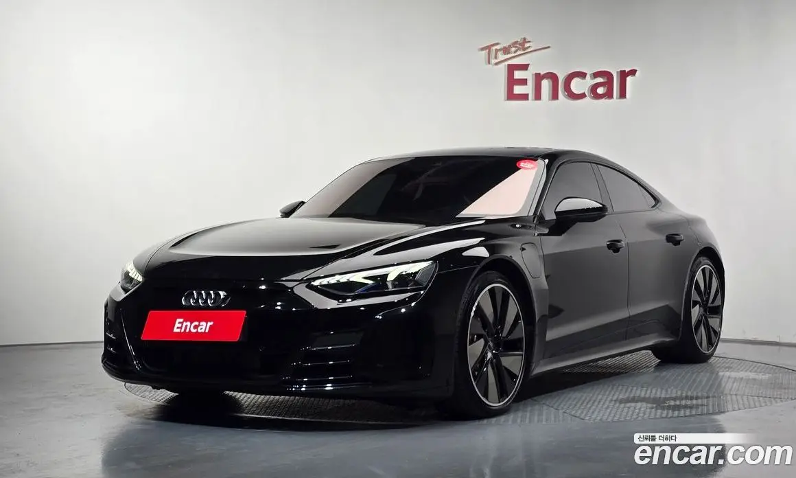 Audi e-tron GT 2022 0.1 автомат (гидро), фото 1 Audi e-tron GT 2022 0.1 автомат (гидро), фото 1