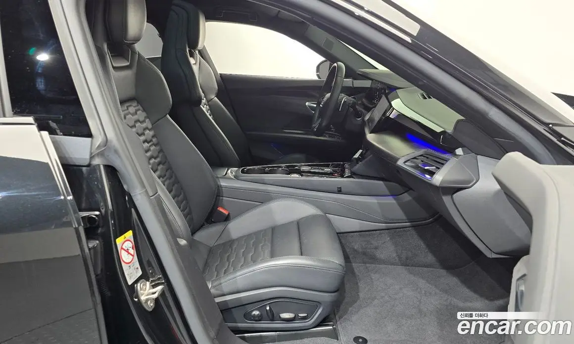 Audi e-tron GT 2022 0.1 автомат (гидро), фото 16 Audi e-tron GT 2022 0.1 автомат (гидро), фото 16
