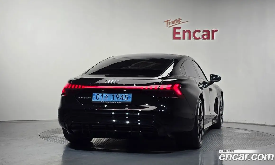 Audi e-tron GT 2022 0.1 автомат (гидро), фото 4 Audi e-tron GT 2022 0.1 автомат (гидро), фото 4