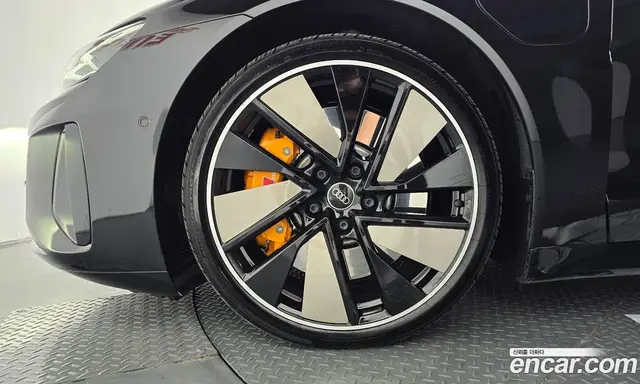 Audi e-tron GT 2022 0.1 автомат (гидро), миниатюра 5 Audi e-tron GT 2022 0.1 автомат (гидро), миниатюра 5
