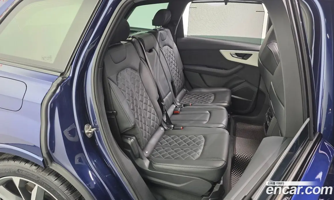Audi Q7 2023 3.0 автомат (гидро), фото 16
