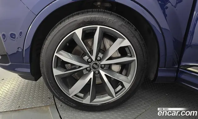 Audi Q7 2023 3.0 автомат (гидро), миниатюра 5