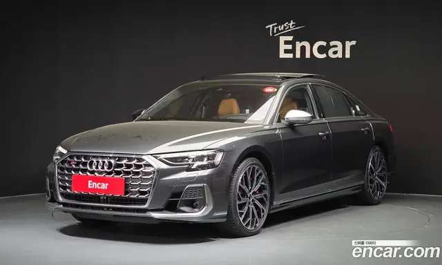 Audi S8, 2025, 26 км