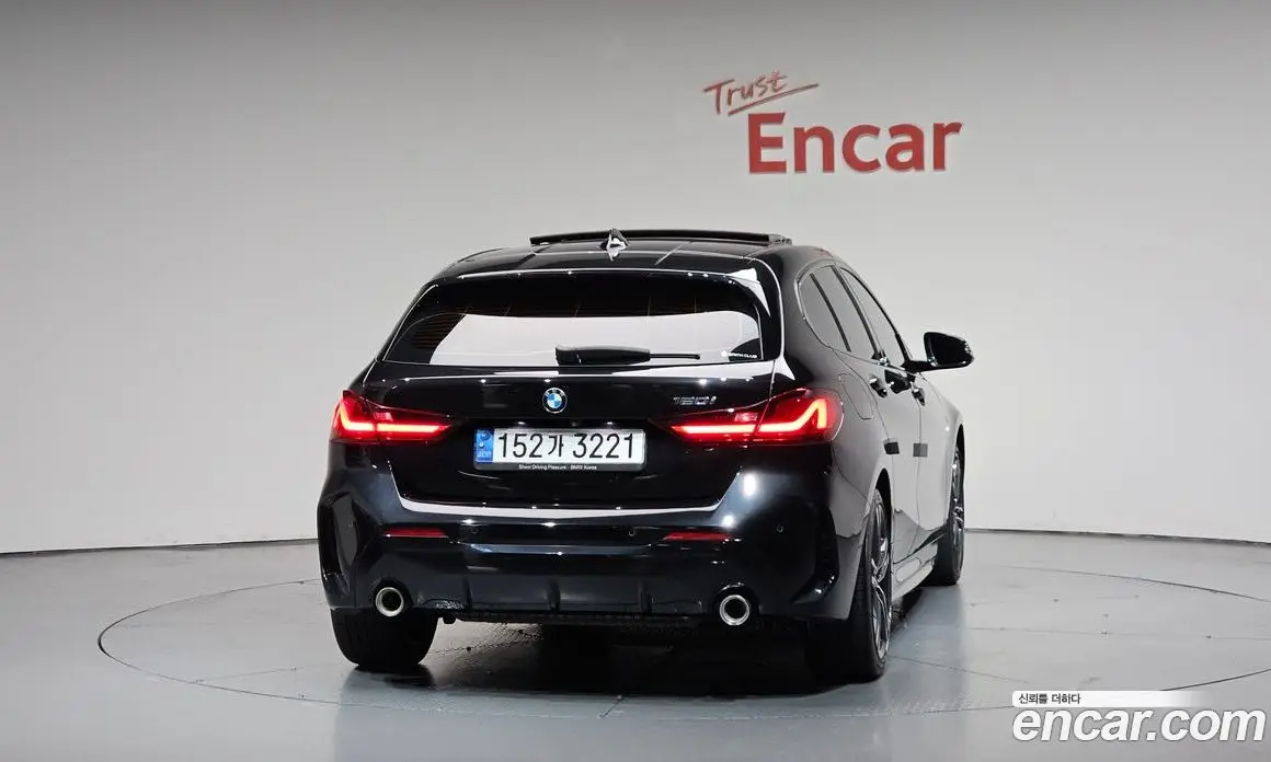 BMW 1 серия 2021 2.0 автомат (гидро), фото 3 BMW 1 серия 2021 2.0 автомат (гидро), фото 3