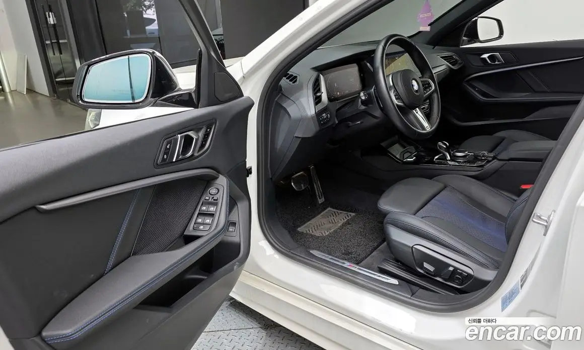 BMW 1 серия 2023 2.0 автомат (гидро), фото 13