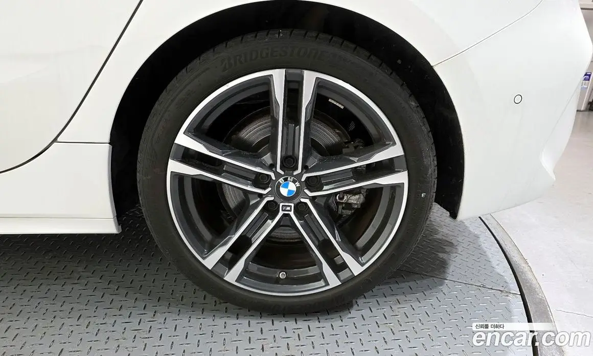 BMW 1 серия 2023 2.0 автомат (гидро), фото 7