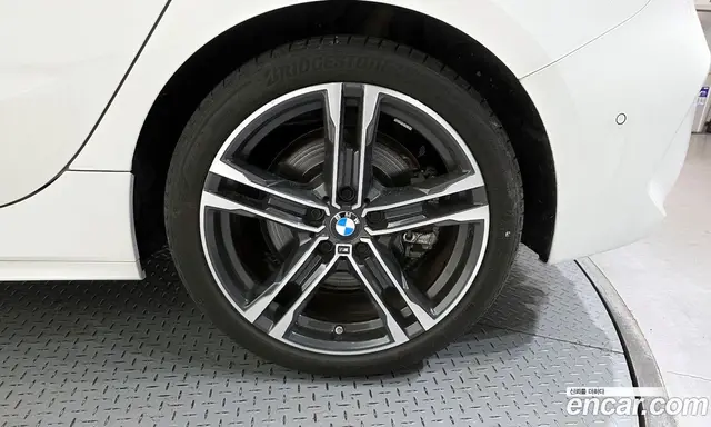 BMW 1 серия 2023 2.0 автомат (гидро), миниатюра 7