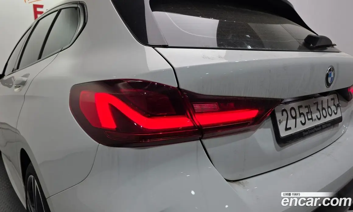 BMW 1 серия 2023 2.0 автомат (гидро), фото 9