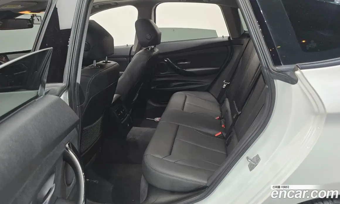 BMW 3 серия 2018 2.0 автомат (гидро), фото 16 BMW 3 серия 2018 2.0 автомат (гидро), фото 16