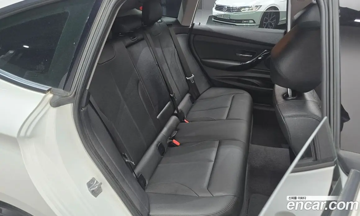 BMW 3 серия 2018 2.0 автомат (гидро), фото 18 BMW 3 серия 2018 2.0 автомат (гидро), фото 18