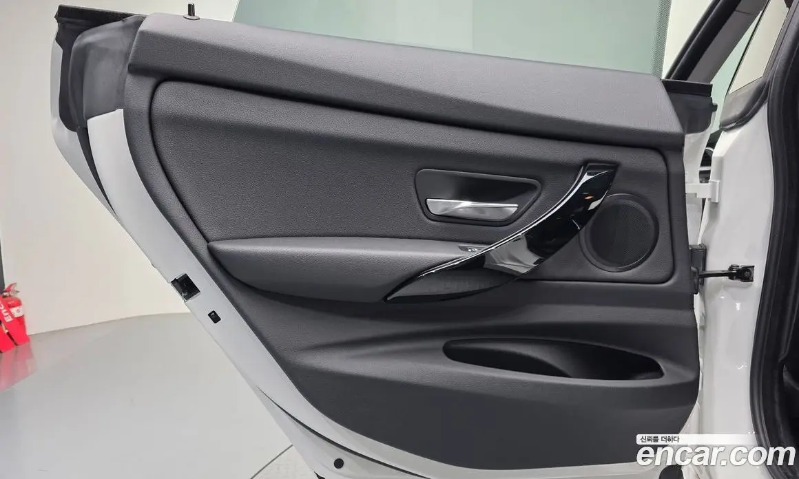 BMW 3 серия 2020 2.0 автомат (гидро), фото 15 BMW 3 серия 2020 2.0 автомат (гидро), фото 15