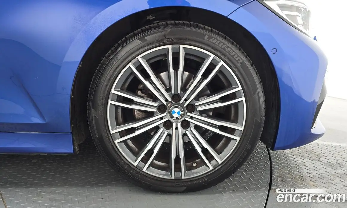 BMW 3 серия 2022 2.0 автомат (гидро), фото 7
