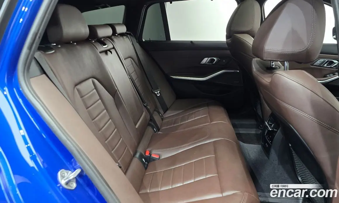 BMW 3 серия 2023 3.0 автомат (гидро), фото 16 BMW 3 серия 2023 3.0 автомат (гидро), фото 16