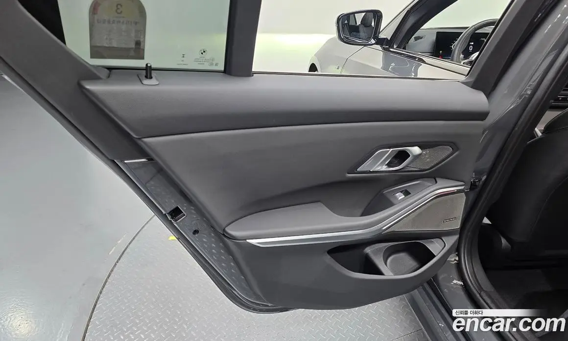 BMW 3 серия 2025 2.0 автомат (гидро), фото 14 BMW 3 серия 2025 2.0 автомат (гидро), фото 14