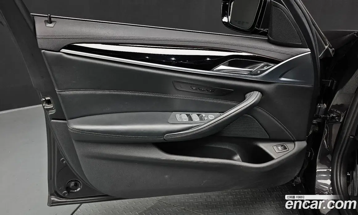 BMW 5 серия 2019 2.0 автомат (гидро), фото 14