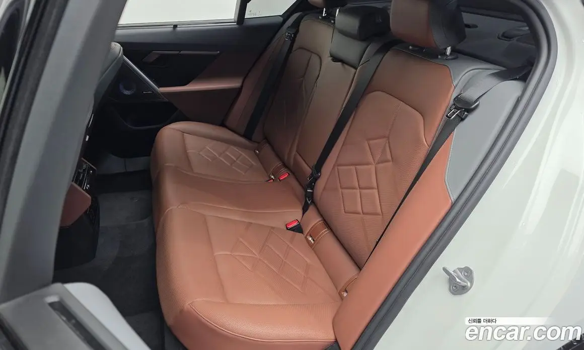 BMW 5 серия 2024 2.0 автомат (гидро), фото 16