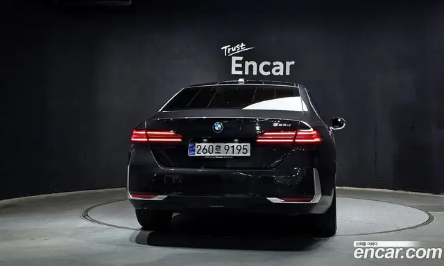 BMW 5 серия 2025 2.0 автомат (гидро), миниатюра 4 BMW 5 серия 2025 2.0 автомат (гидро), миниатюра 4