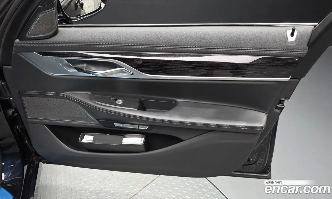 BMW 7 серия 2017 3.0 автомат (гидро), фото 13 BMW 7 серия 2017 3.0 автомат (гидро), фото 13