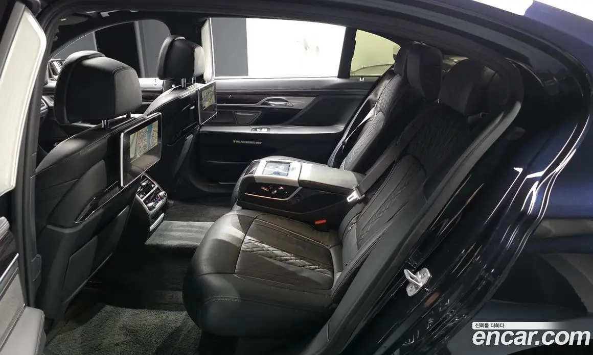 BMW 7 серия 2017 3.0 автомат (гидро), фото 15 BMW 7 серия 2017 3.0 автомат (гидро), фото 15