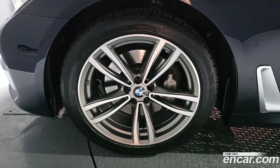 BMW 7 серия 2017 3.0 автомат (гидро), фото 4 BMW 7 серия 2017 3.0 автомат (гидро), фото 4