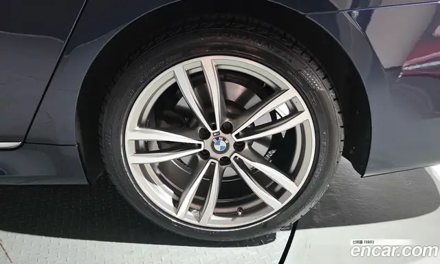 BMW 7 серия 2017 3.0 автомат (гидро), миниатюра 6 BMW 7 серия 2017 3.0 автомат (гидро), миниатюра 6
