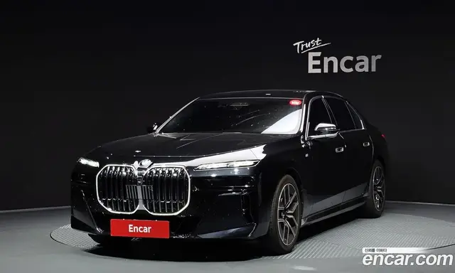 BMW 7 серия, 2023, 35 363 км