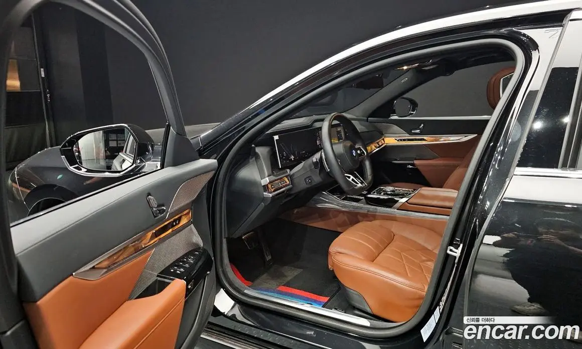 BMW 7 серия 2023 3.0 автомат (гидро), фото 13