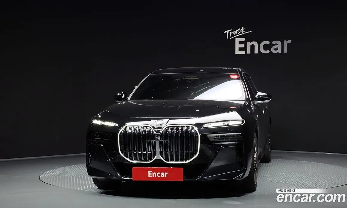 BMW 7 серия 2023 3.0 автомат (гидро), фото 3