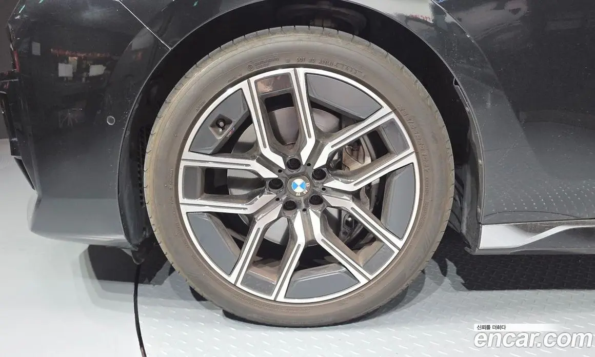 BMW 7 серия 2023 3.0 автомат (гидро), фото 5