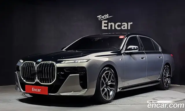 BMW 7 серия, 2025, 11 038 км