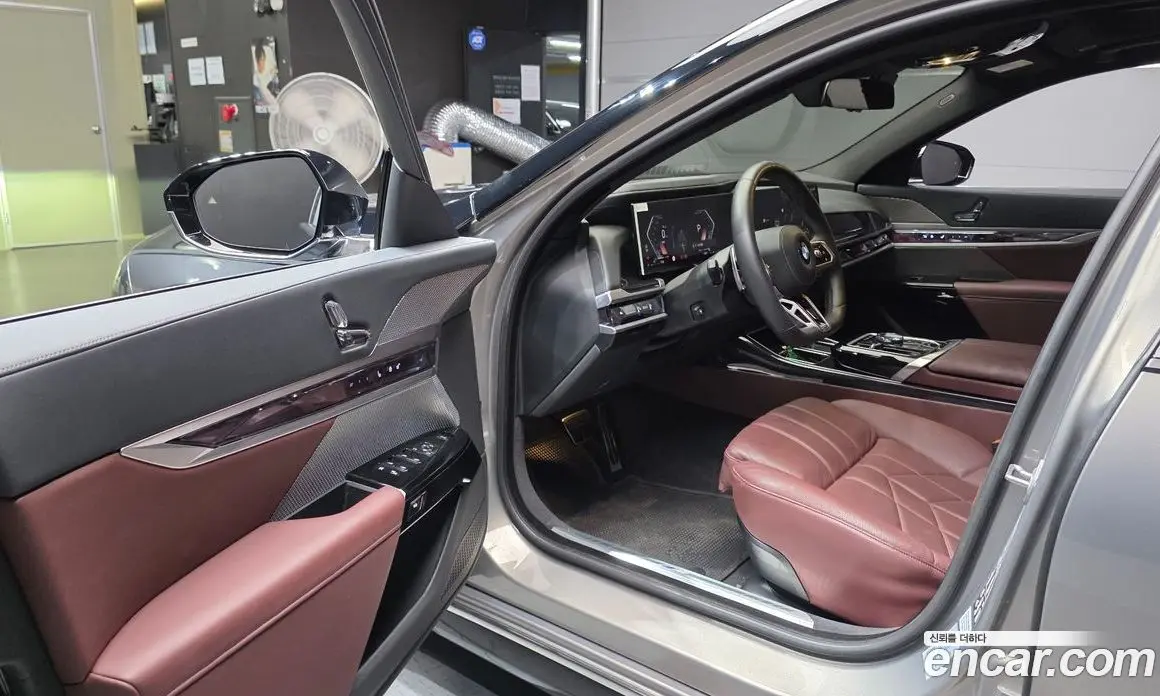 BMW 7 серия 2025 3.0 автомат (гидро), фото 13