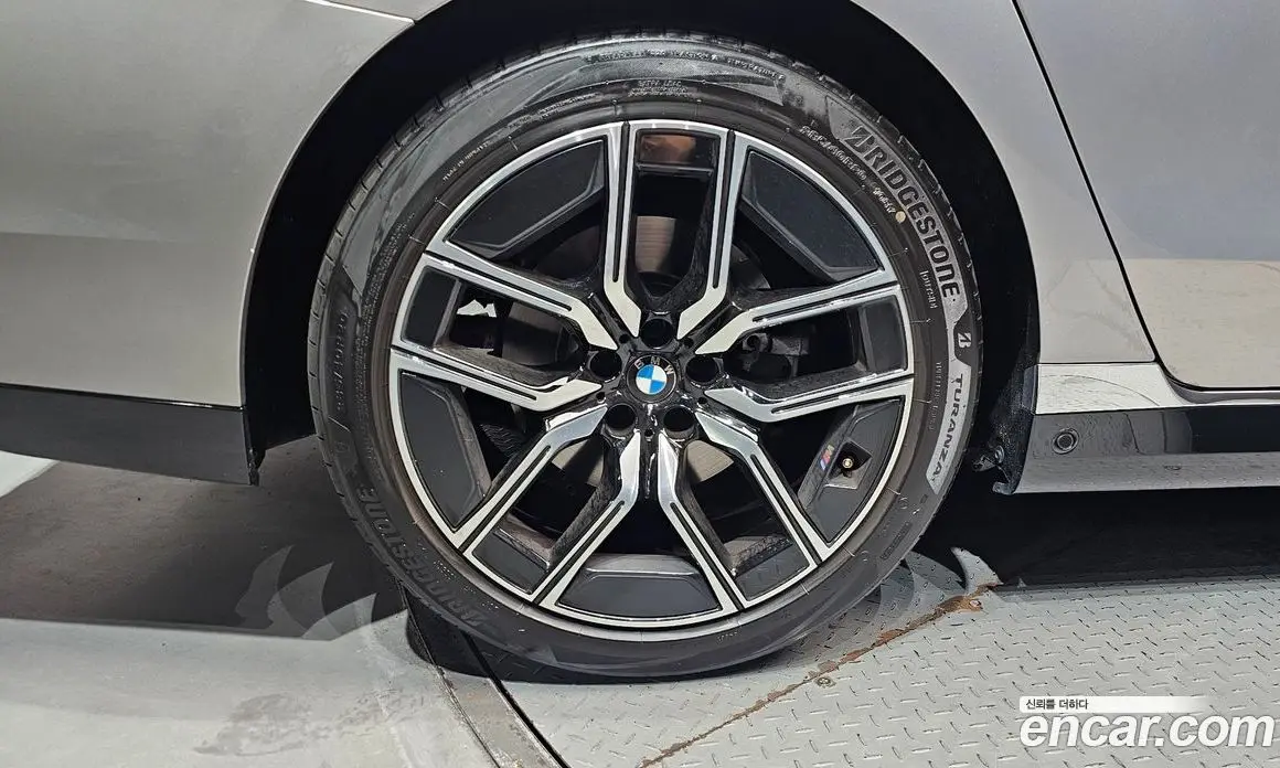 BMW 7 серия 2025 3.0 автомат (гидро), фото 5