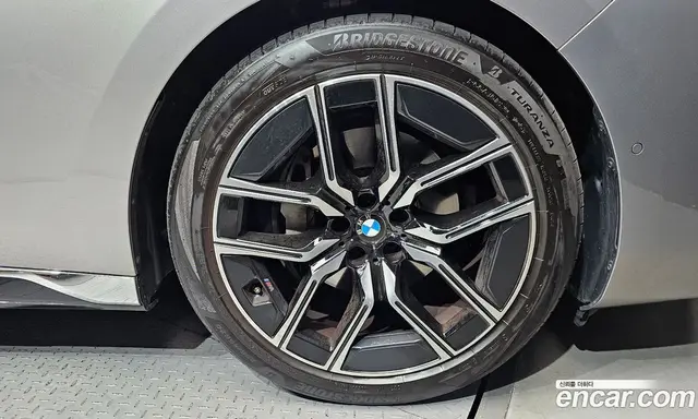 BMW 7 серия 2025 3.0 автомат (гидро), миниатюра 7