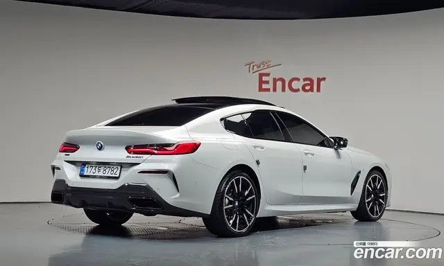 BMW 8 серия, 2025, 3 594 км
