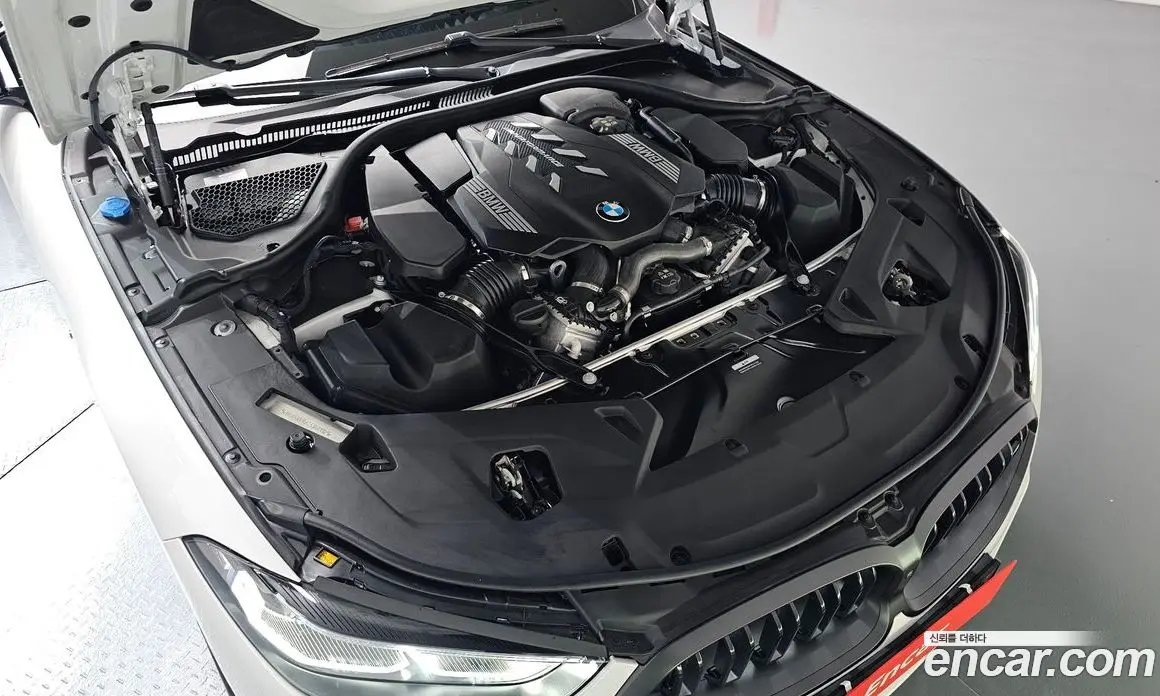 BMW 8 серия 2025 4.4 автомат (гидро), фото 5