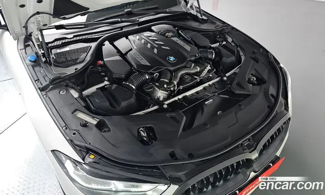 BMW 8 серия 2025 4.4 автомат (гидро), миниатюра 5