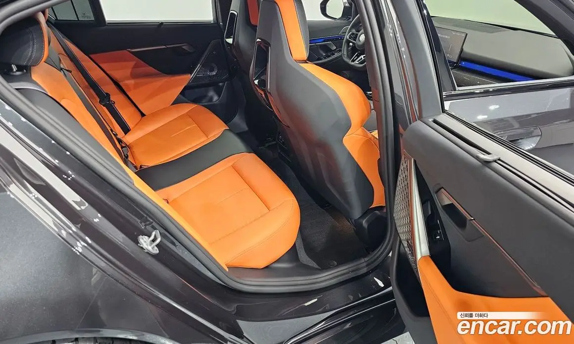 BMW M5 2026 4.4 автомат (гидро), фото 17