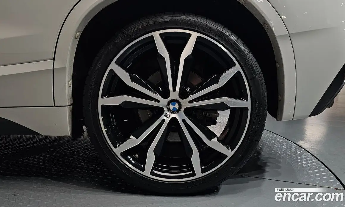 BMW X2 2023 2.0 автомат (гидро), фото 6