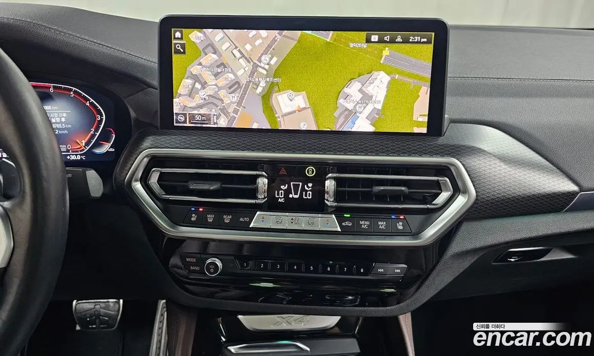 BMW X4 2023 2.0 автомат (гидро), фото 17