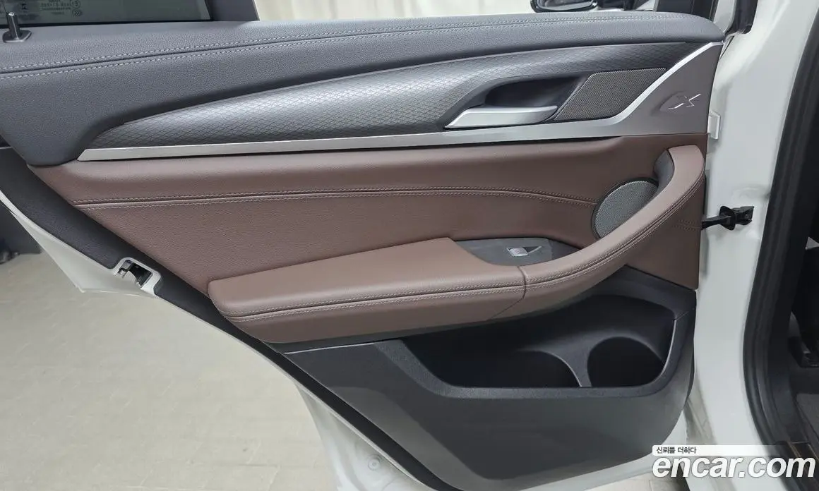 BMW X4 2025 2.0 автомат (гидро), фото 15
