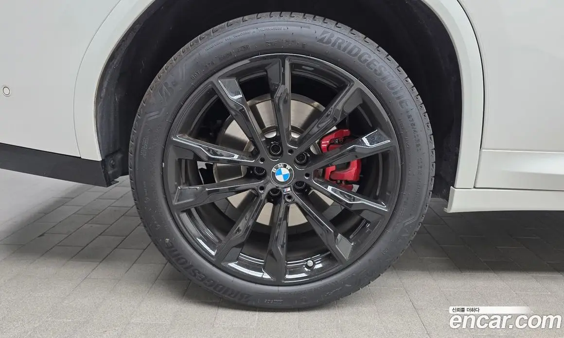 BMW X4 2025 2.0 автомат (гидро), фото 5