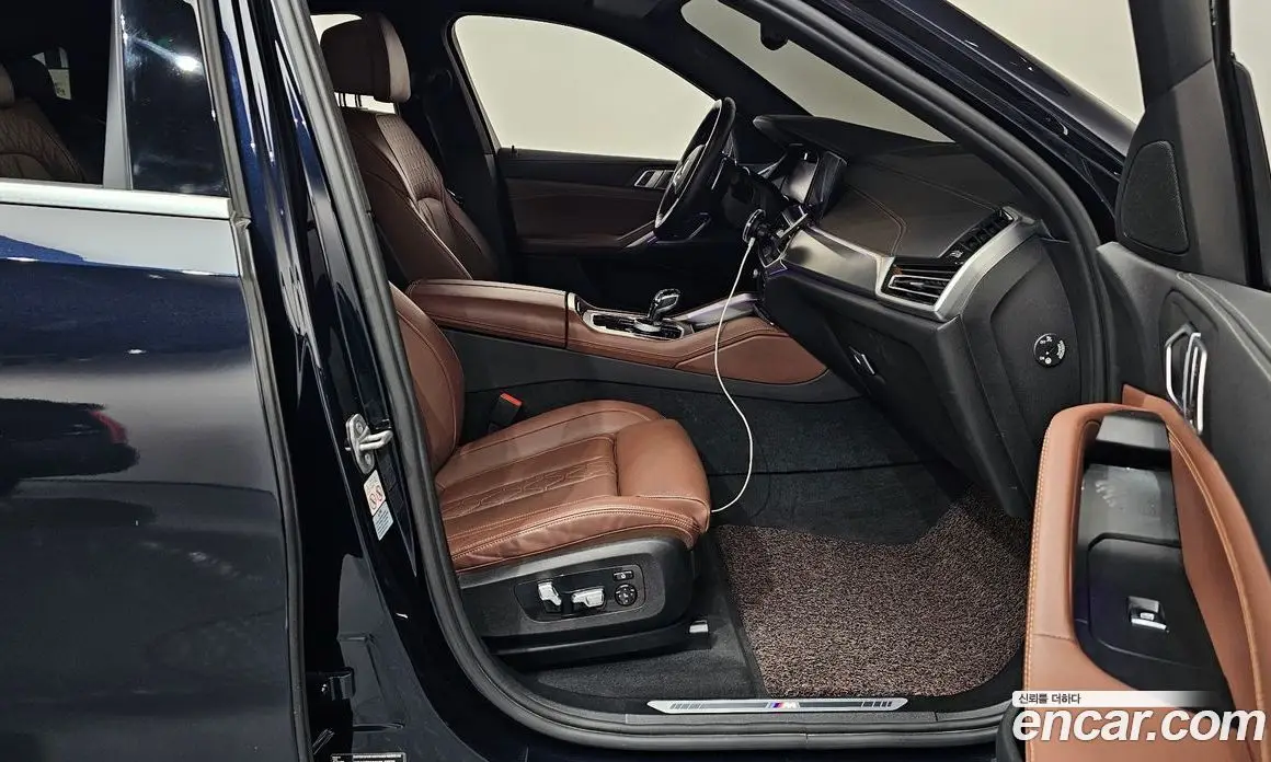 BMW X6 2022 3.0 автомат (гидро), фото 16