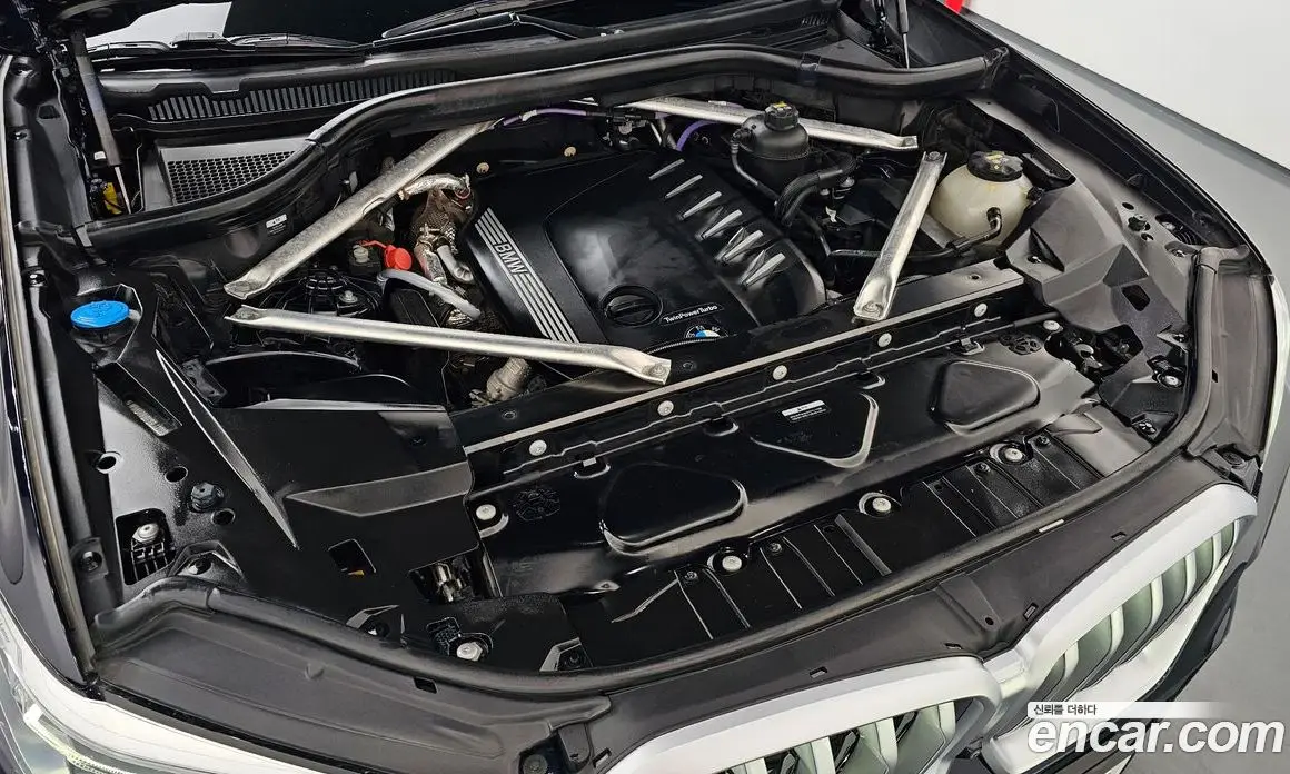 BMW X6 2022 3.0 автомат (гидро), фото 6