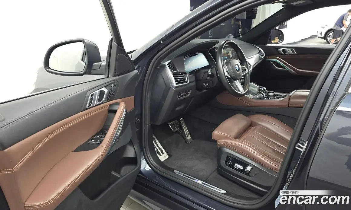 BMW X6 2022 3.0 автомат (гидро), фото 13