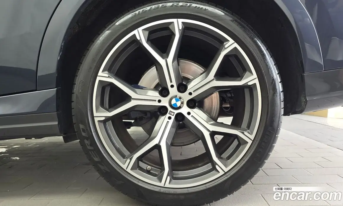 BMW X6 2022 3.0 автомат (гидро), фото 7